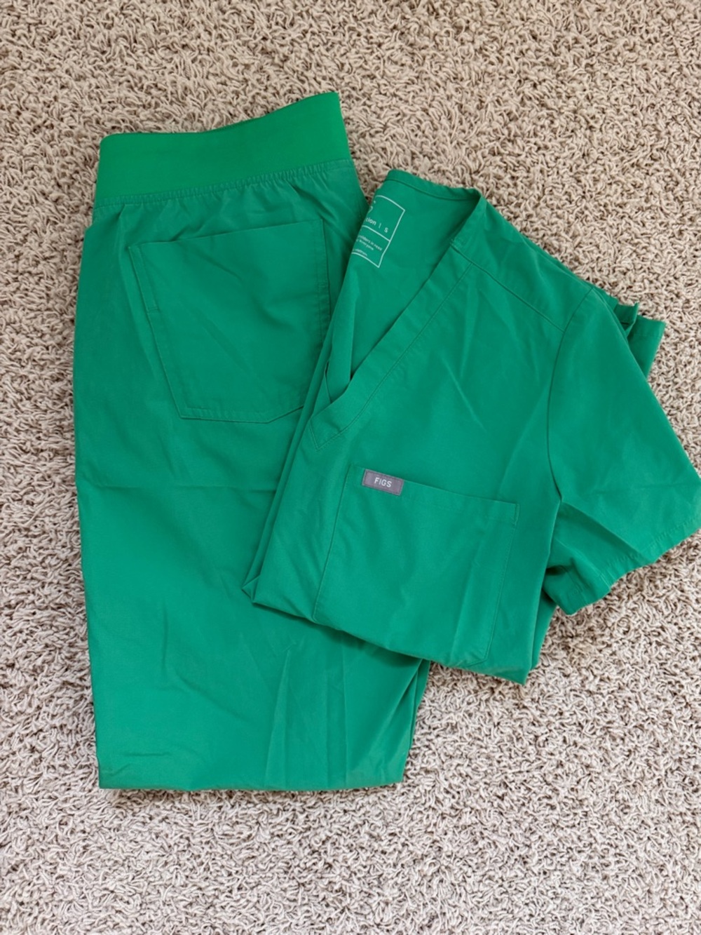 Figs Safety Green Medical Scrub Set - V-Neck Top & Elastic Waist Pants